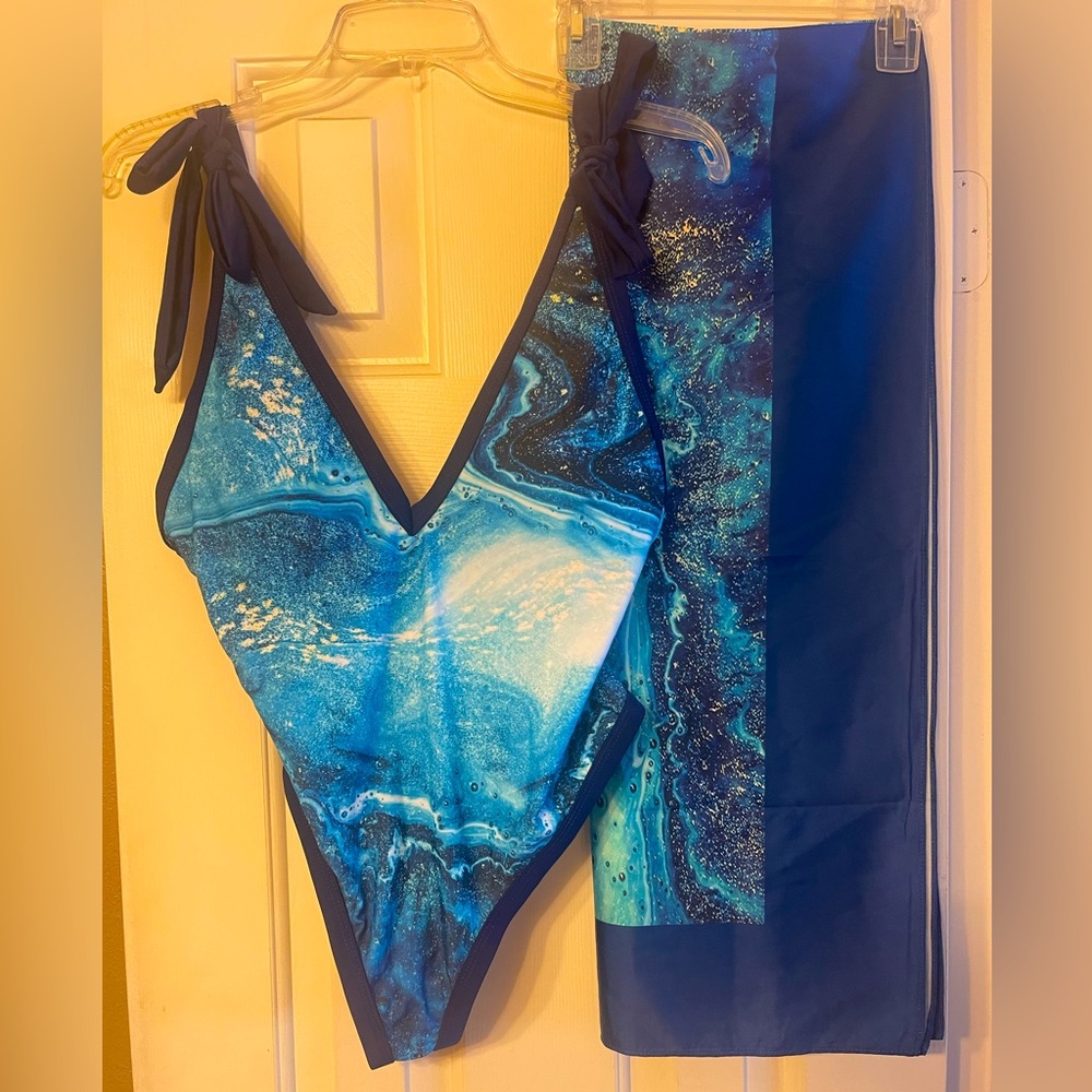 NEW - OCEAN MARBLE Print Vintage Cut Swimsuit & Sarong (SET)